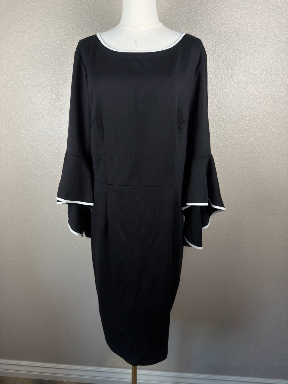 NWT VfShow Black Long- Bell Sleeve Pencil Sheath Dress White Trim, 3XL - Picture 3 of 10
